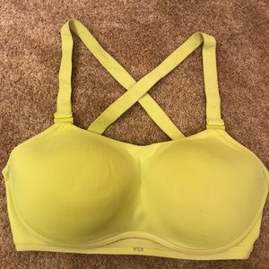 Victoria Secret sports bra 34DD (34E)
